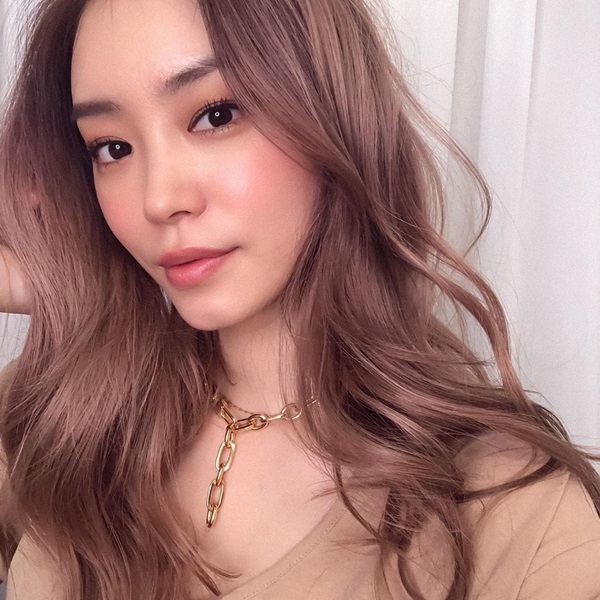 แต่งหน้าแบบธรรมชาติ