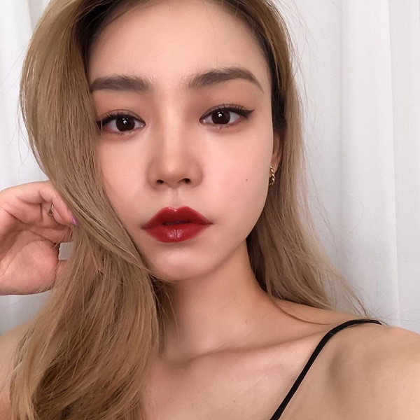 แต่งหน้าแบบธรรมชาติ