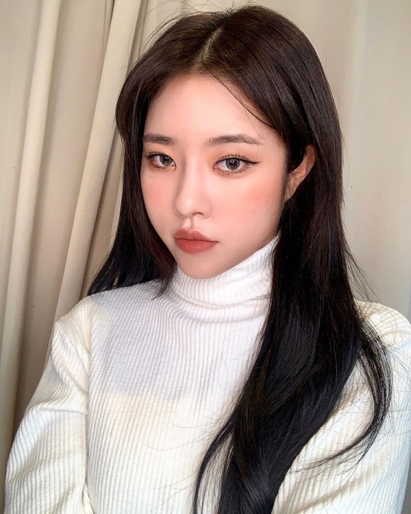 แต่งหน้าแบบธรรมชาติ