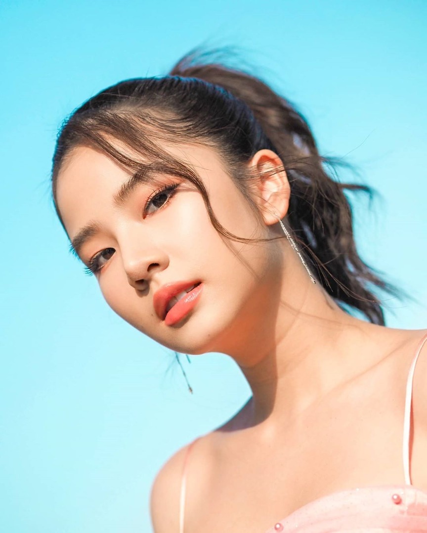 ฝน ธนันตฉัตร