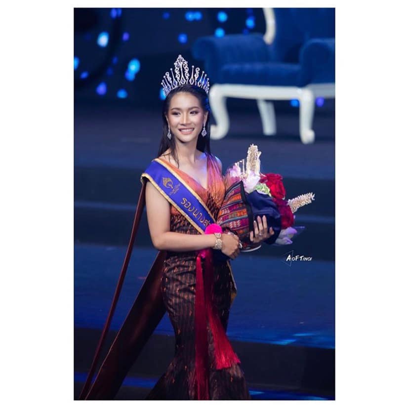 น้ำมนต์ มนชนิตว์