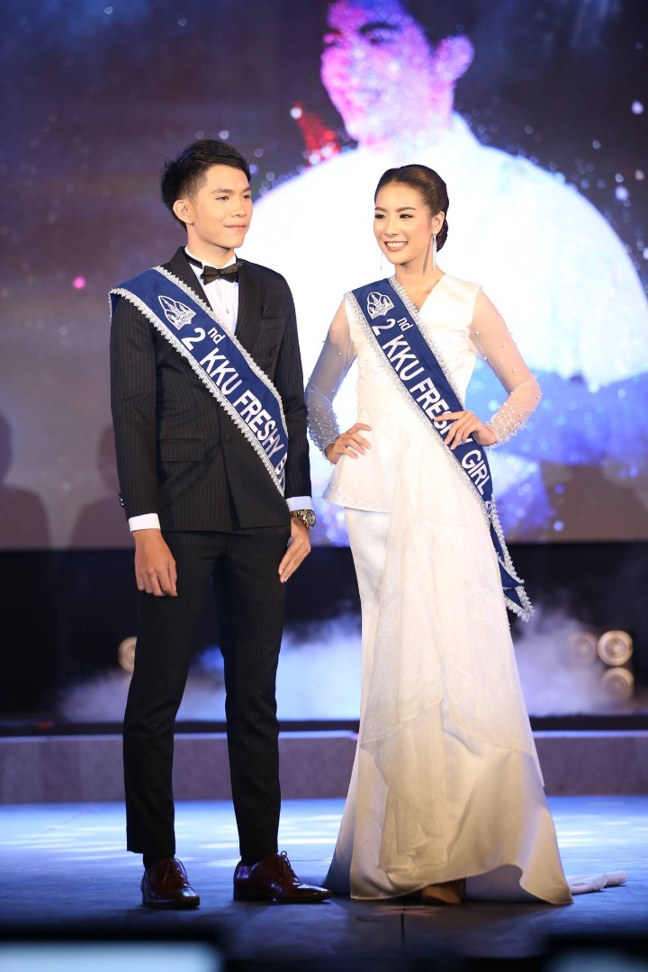 น้ำมนต์ มนชนิตว์