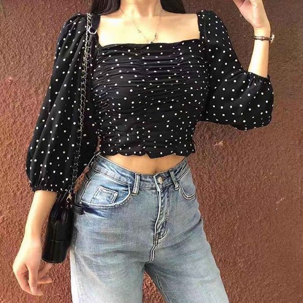 เสื้อคอเหลี่ยม