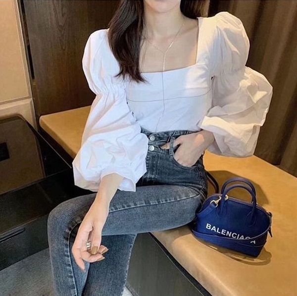 เสื้อคอเหลี่ยม