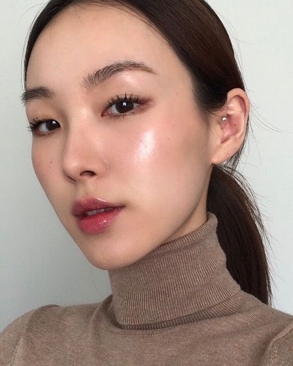 แต่งหน้าผิวชุ่มชื้น