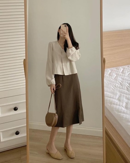 แฟชั่นเสื้อผ้าสีน้ำตาล