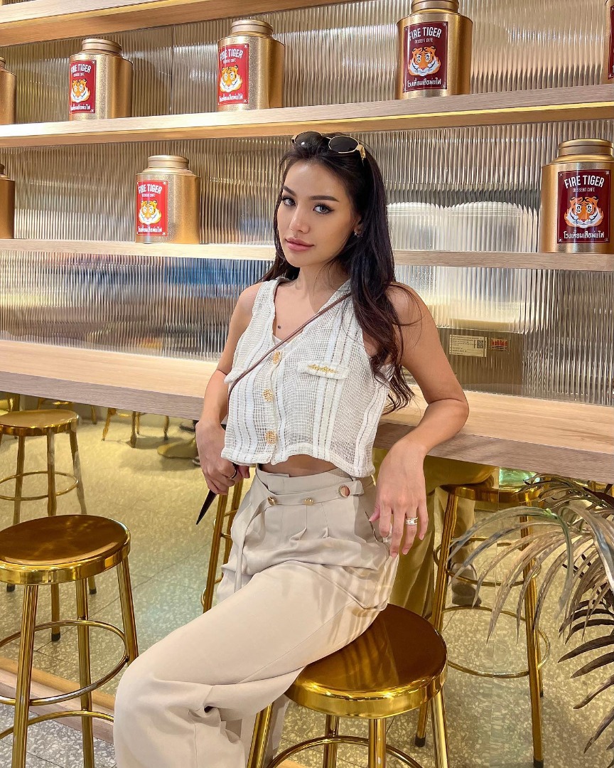 ปลายฟ้า พี่สาว อิงฟ้า วราหะ