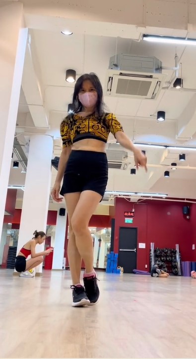 คุณแม่ขาแดนซ์