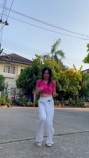 คุณแม่ขาแดนซ์