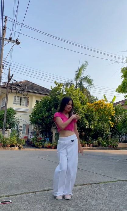 คุณแม่ขาแดนซ์