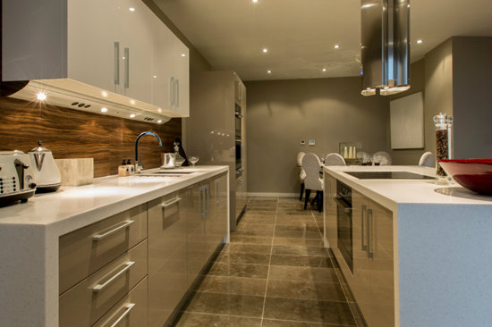 Modern Kitchen เรียบ หรู ดูดี