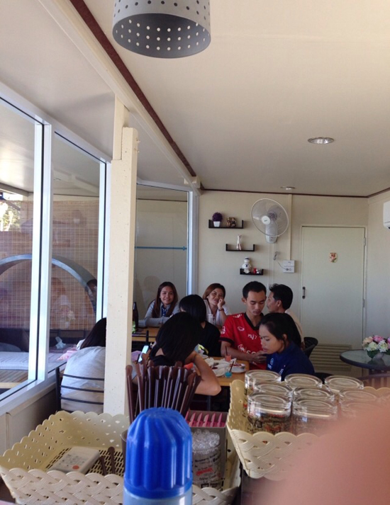 ดัดแปลงพื้นที่หน้าบ้านเป็น "ร้านกาแฟ" ในฝัน