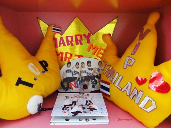 ส่อง “บ้าน” แฟนคลับคนไทยตัวแม่ ตกแต่งบ้านด้วยผลงาน BIGBANG เกือบทั้งหลัง