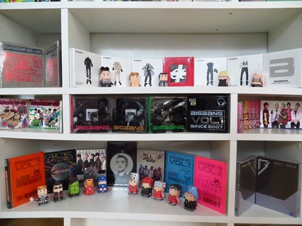 ส่อง “บ้าน” แฟนคลับคนไทยตัวแม่ ตกแต่งบ้านด้วยผลงาน BIGBANG เกือบทั้งหลัง