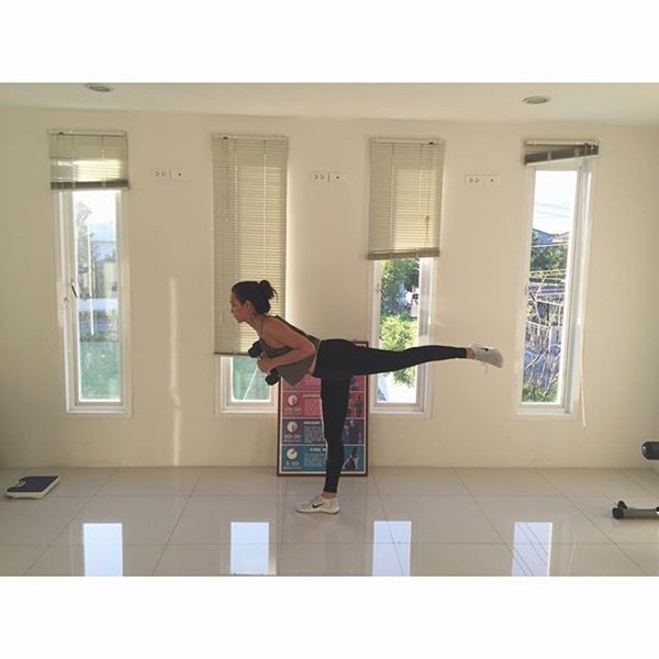 มุมเล็ก มุมน้อย “บ้านเต๋า สโรชา” สไตล์ Minimalist กับชีวิตแบบ Slow ๆ