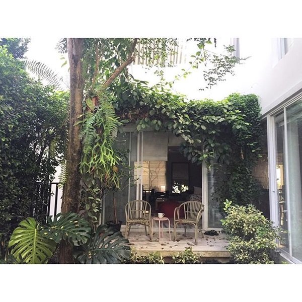 มุมเล็ก มุมน้อย “บ้านเต๋า สโรชา” สไตล์ Minimalist กับชีวิตแบบ Slow ๆ