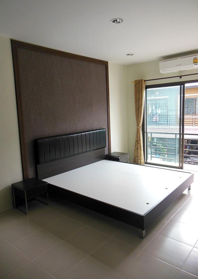 แต่งห้องนอน แบบประหยัด และเน้นทำเอง