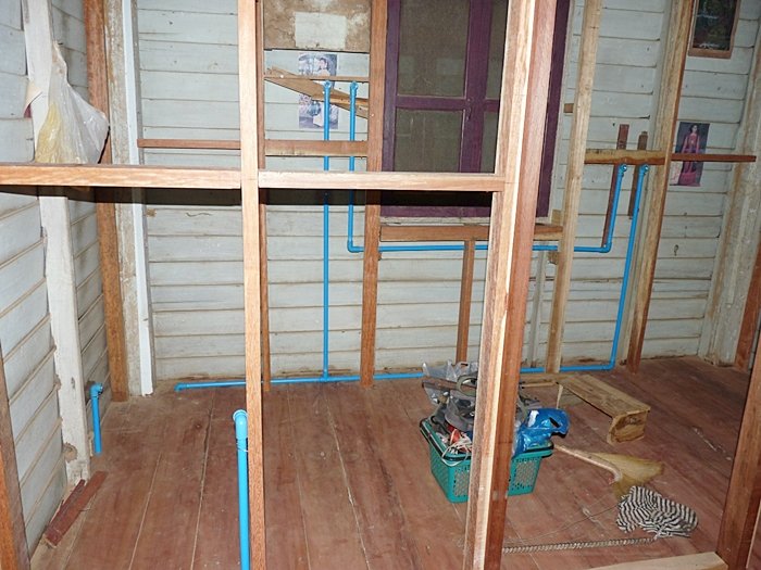 ทำห้องน้ำแบบคุณนายๆ บนบ้าน ไม้ ให้แม่ห้องเก็บของรกๆจะแปลงร่างเป็นห้องน้ำคุณนายได้แค่ไหนมาดูกันค่ะ