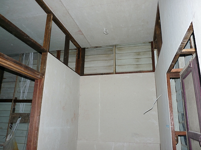 ทำห้องน้ำแบบคุณนายๆ บนบ้าน ไม้ ให้แม่ห้องเก็บของรกๆจะแปลงร่างเป็นห้องน้ำคุณนายได้แค่ไหนมาดูกันค่ะ