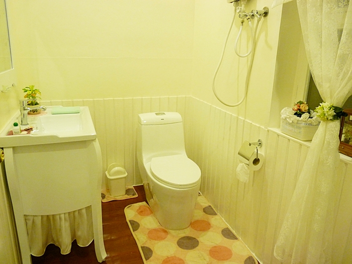 ทำห้องน้ำแบบคุณนายๆ บนบ้าน ไม้ ให้แม่ห้องเก็บของรกๆจะแปลงร่างเป็นห้องน้ำคุณนายได้แค่ไหนมาดูกันค่ะ