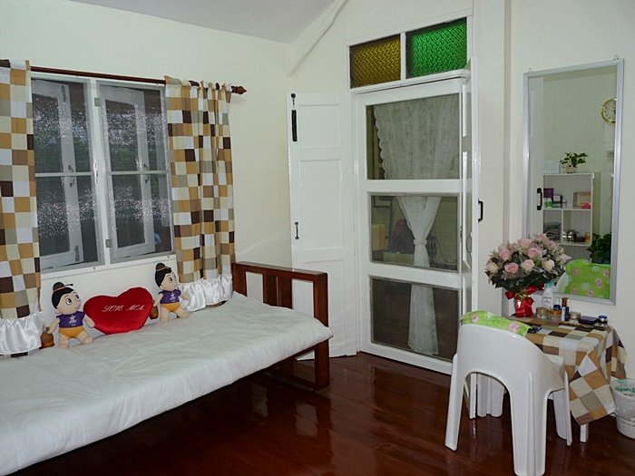 ทำห้องน้ำแบบคุณนายๆ บนบ้าน ไม้ ให้แม่ห้องเก็บของรกๆจะแปลงร่างเป็นห้องน้ำคุณนายได้แค่ไหนมาดูกันค่ะ