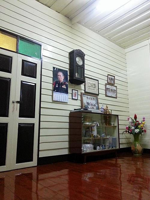 ทำห้องน้ำแบบคุณนายๆ บนบ้าน ไม้ ให้แม่ห้องเก็บของรกๆจะแปลงร่างเป็นห้องน้ำคุณนายได้แค่ไหนมาดูกันค่ะ