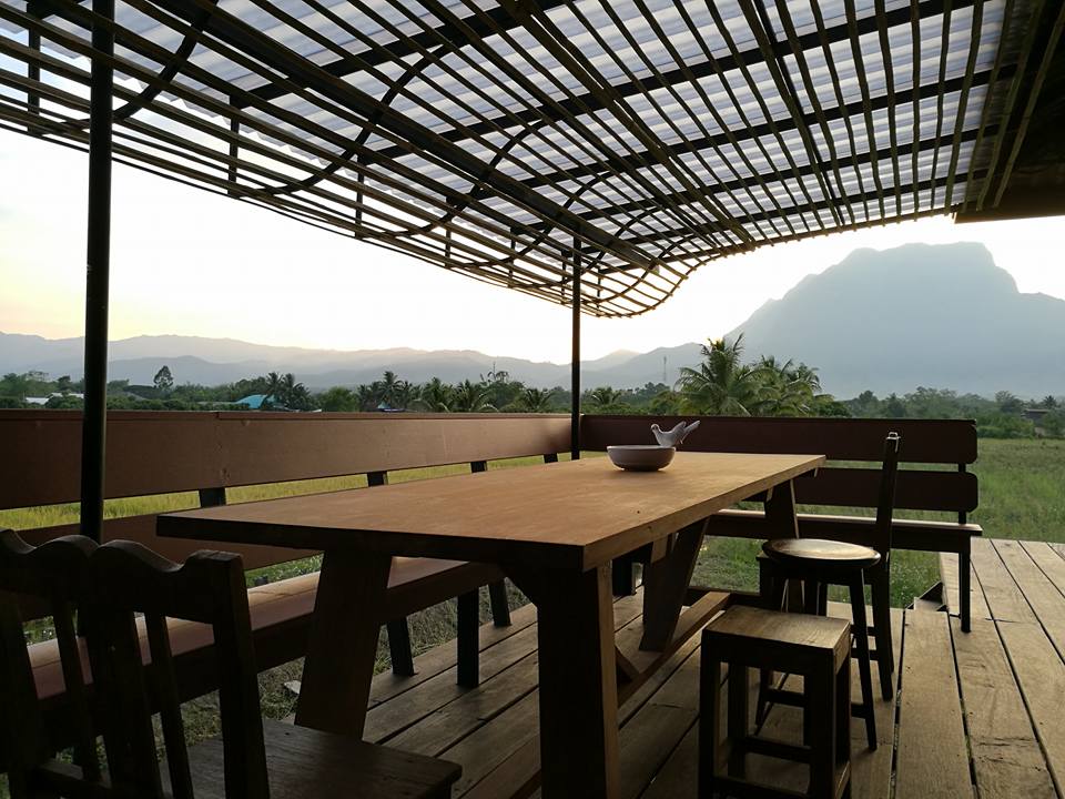 ดีต่อใจ "โรส วริศรา" มิสเอเชียปี 2531 สร้างบ้านที่เชียงดาวเป็นโรงเรียนสอนลูก