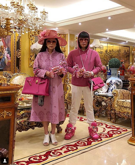 เปิดคฤหาสน์ ‘ปิ๊บปี้-มาดามลี’ แม่ลูกแฟชั่นนิสต้า กับภูเขาแอร์เมส และ BERBRICKของสะสมสุดรัก