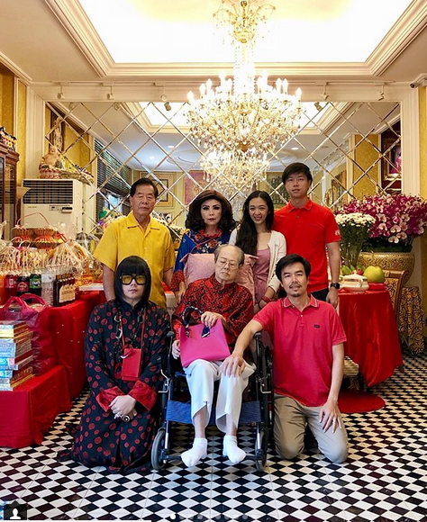 เปิดคฤหาสน์ ‘ปิ๊บปี้-มาดามลี’ แม่ลูกแฟชั่นนิสต้า กับภูเขาแอร์เมส และ BERBRICKของสะสมสุดรัก