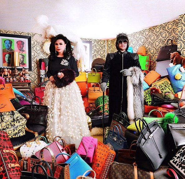 เปิดคฤหาสน์ ‘ปิ๊บปี้-มาดามลี’ แม่ลูกแฟชั่นนิสต้า กับภูเขาแอร์เมส และ BERBRICKของสะสมสุดรัก