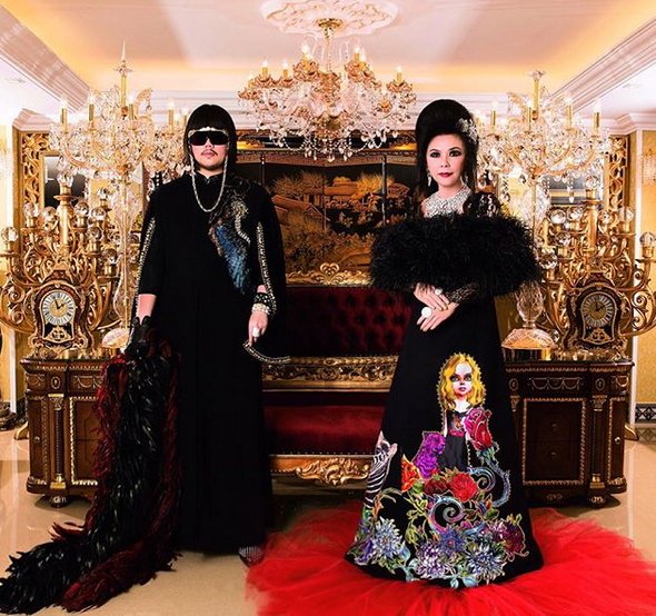 เปิดคฤหาสน์ ‘ปิ๊บปี้-มาดามลี’ แม่ลูกแฟชั่นนิสต้า กับภูเขาแอร์เมส และ BERBRICKของสะสมสุดรัก