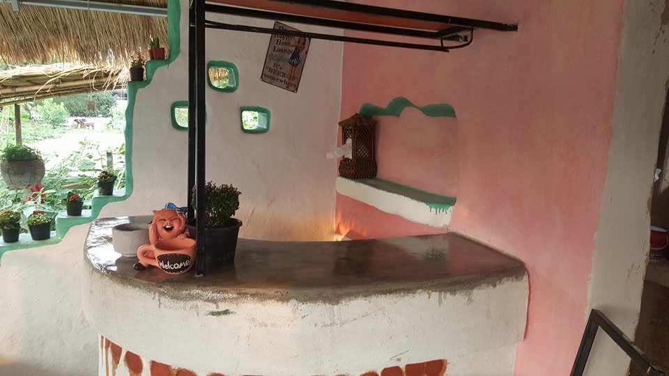 แม่ปั้นดิน ลูกสร้างบ้าน งบ 7 หมื่นได้ทั้งบ้านดิน ครัวดิน ไม่ต้องเป็นหนี้ทั้งชีวิต