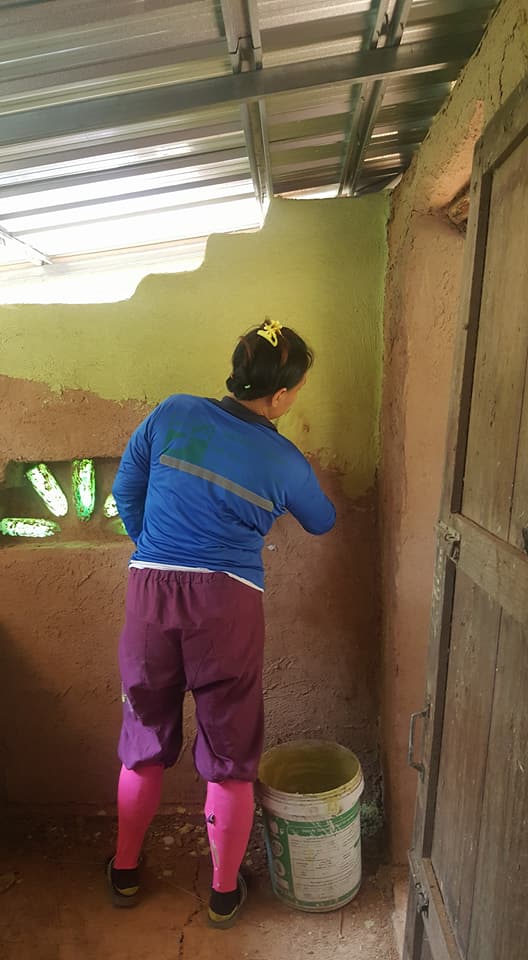 แม่ปั้นดิน ลูกสร้างบ้าน งบ 7 หมื่นได้ทั้งบ้านดิน ครัวดิน ไม่ต้องเป็นหนี้ทั้งชีวิต