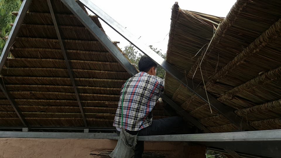 แม่ปั้นดิน ลูกสร้างบ้าน งบ 7 หมื่นได้ทั้งบ้านดิน ครัวดิน ไม่ต้องเป็นหนี้ทั้งชีวิต