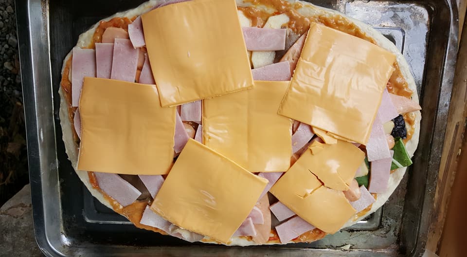 แม่ปั้นดิน ลูกสร้างบ้าน งบ 7 หมื่นได้ทั้งบ้านดิน ครัวดิน ไม่ต้องเป็นหนี้ทั้งชีวิต