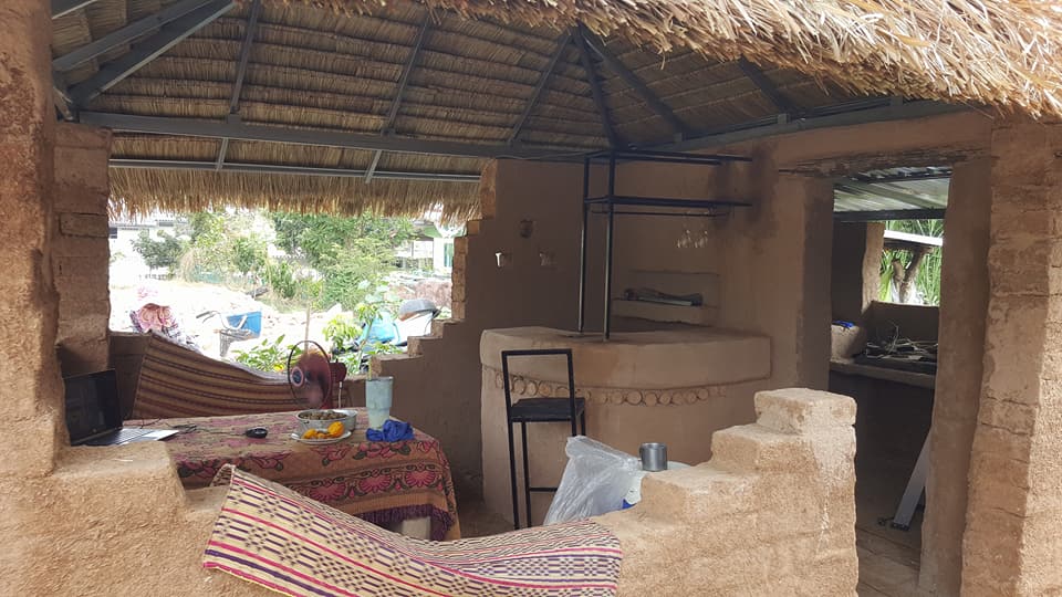 แม่ปั้นดิน ลูกสร้างบ้าน งบ 7 หมื่นได้ทั้งบ้านดิน ครัวดิน ไม่ต้องเป็นหนี้ทั้งชีวิต