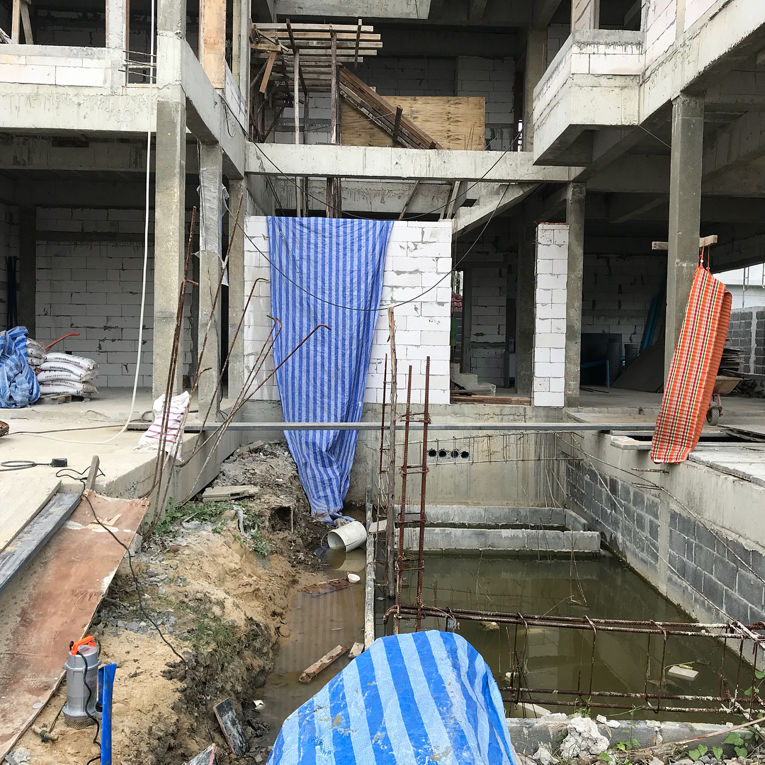 เปิด “บ้านกึ่งสตูดิโอ” ของ “แจ๊ส ชวนชื่น” ยิ่งใหญ่ อลังการ แต่ยังสร้างไม่เสร็จ