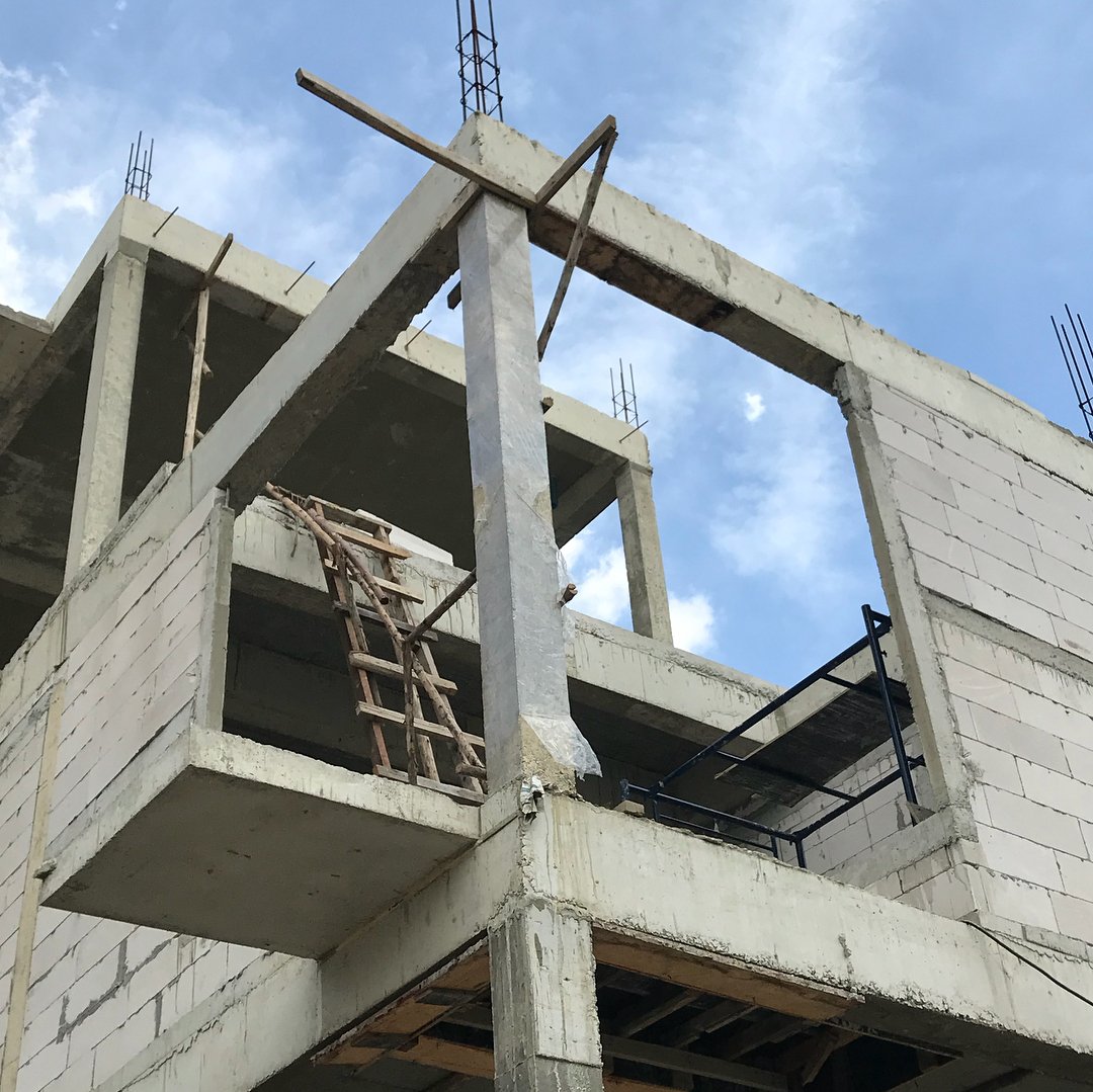 เปิด “บ้านกึ่งสตูดิโอ” ของ “แจ๊ส ชวนชื่น” ยิ่งใหญ่ อลังการ แต่ยังสร้างไม่เสร็จ