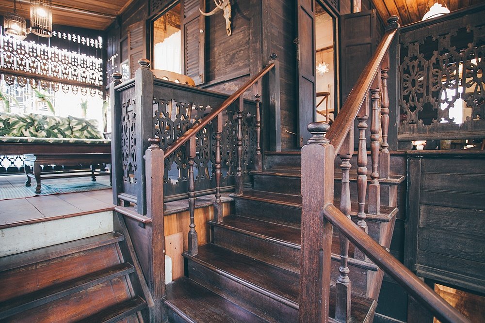 บ้านขนมปังขิง คาเฟ่ในบ้านไม้เก่าอายุร้อยกว่าปีที่ยังมีชีวิตชีวา