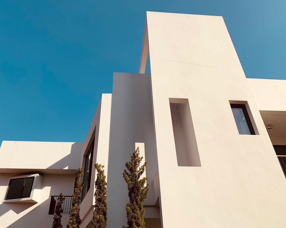 ส่อง “บ้านแอม ชลธิชา” อดีตผู้ประกาศข่าว นางแบบ นางงาม นักกีฬา สวย หุ่นเป๊ะ ชีวิตดี