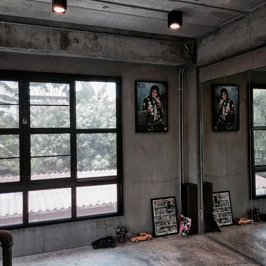 “วิทย์ AF1” ซื้อบ้านแล้วทุบ รื้อ ตกแต่งเป็นสไตล์ตัวเอง แพลนตอนแก่ไปอยู่นครนายก