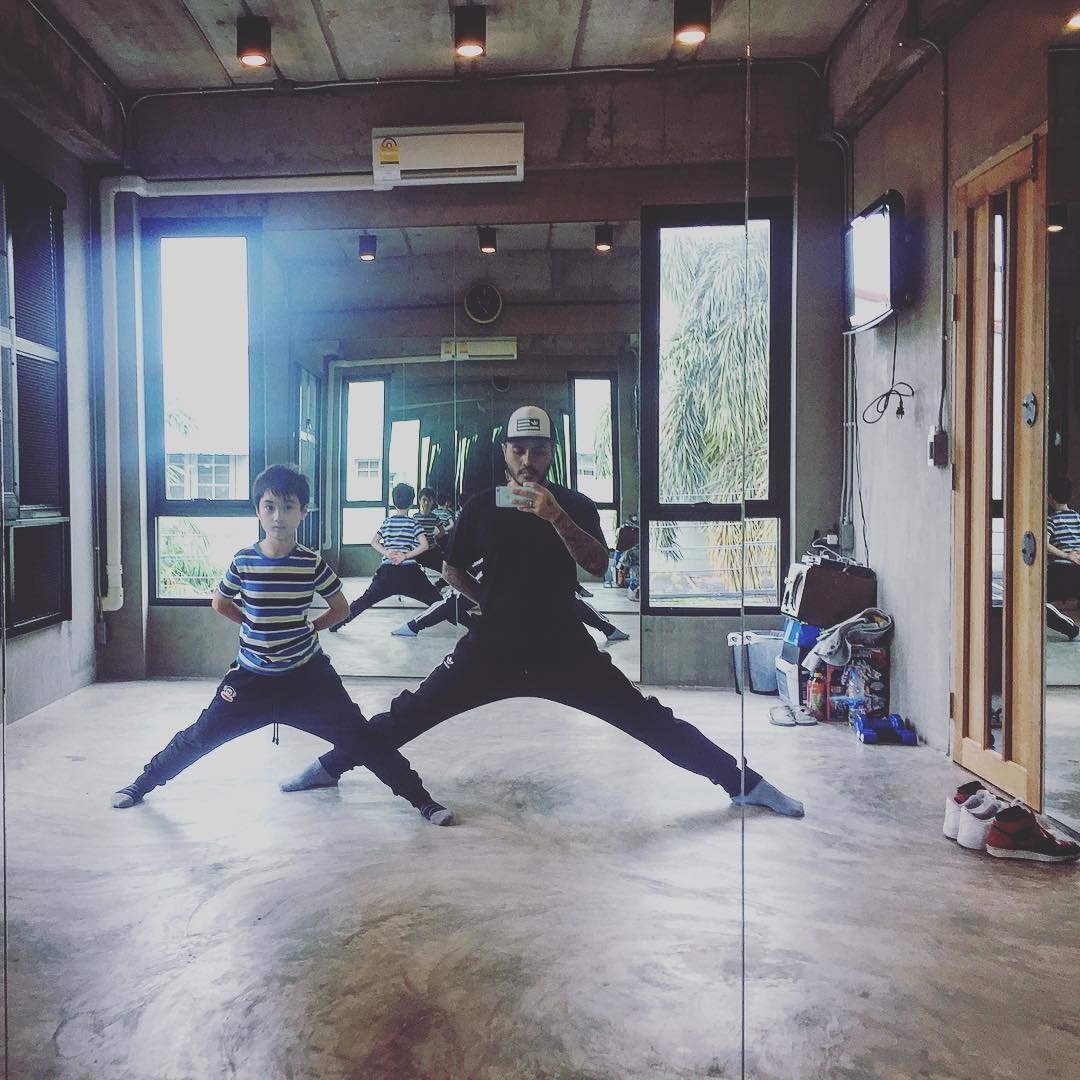 “วิทย์ AF1” ซื้อบ้านแล้วทุบ รื้อ ตกแต่งเป็นสไตล์ตัวเอง แพลนตอนแก่ไปอยู่นครนายก