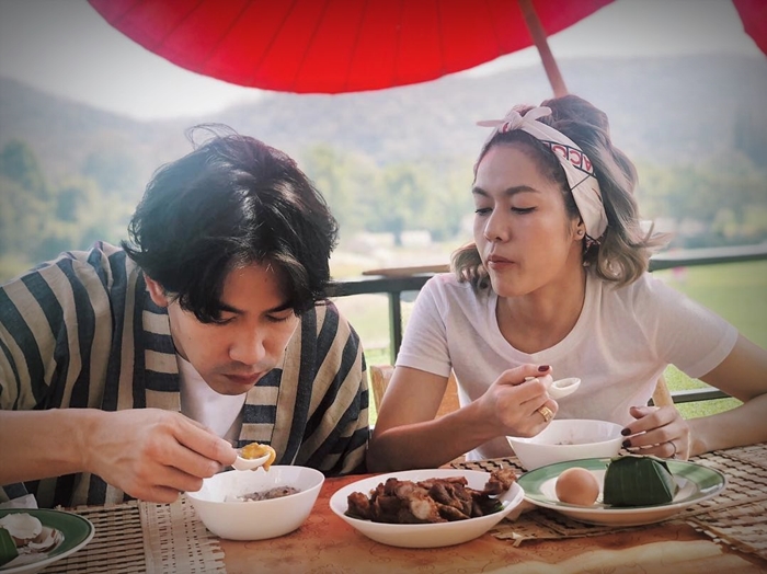 ชีวิตติดนา “บ้านไก่โห่” บ้านหลังที่สองของ “เป๊ก-นิว” โฮมสเตย์กลางทุ่งข้าวที่เชียงใหม่