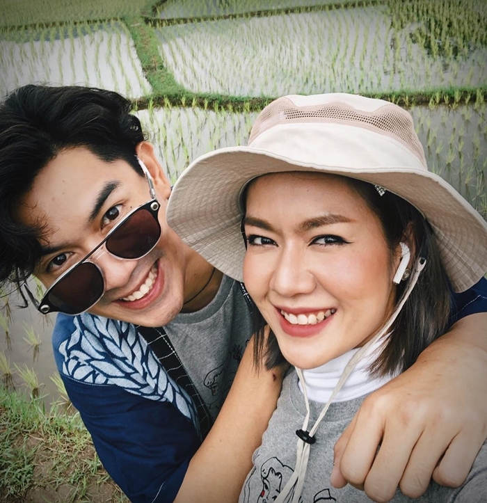 ชีวิตติดนา “บ้านไก่โห่” บ้านหลังที่สองของ “เป๊ก-นิว” โฮมสเตย์กลางทุ่งข้าวที่เชียงใหม่