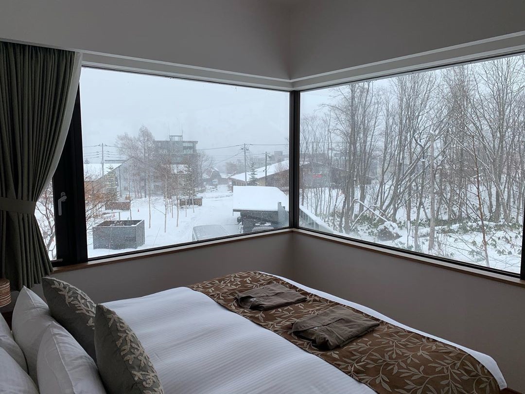 ชีวิตดี๊ดี “ฟลุค เกริกพล” กับห้องพักทั่วโลก หรูหรา ดีไซน์ระดับไฮโซมาก