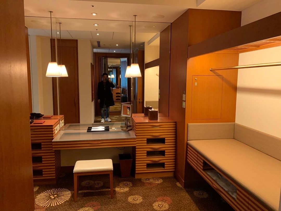 ชีวิตดี๊ดี “ฟลุค เกริกพล” กับห้องพักทั่วโลก หรูหรา ดีไซน์ระดับไฮโซมาก