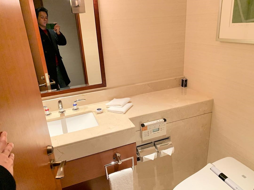 ชีวิตดี๊ดี “ฟลุค เกริกพล” กับห้องพักทั่วโลก หรูหรา ดีไซน์ระดับไฮโซมาก