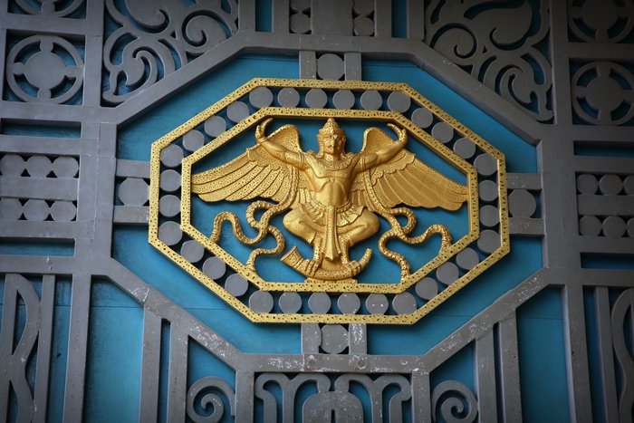 เสน่ห์งานสถาปัตย์ ที่ไปรษณีย์กลางย่านเจริญกรุง