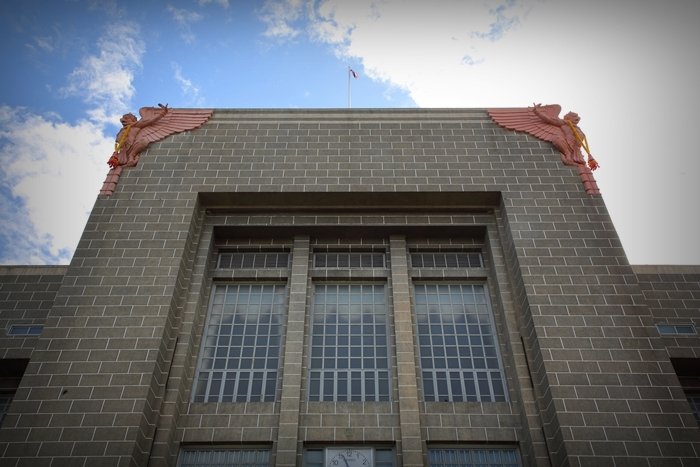 เสน่ห์งานสถาปัตย์ ที่ไปรษณีย์กลางย่านเจริญกรุง