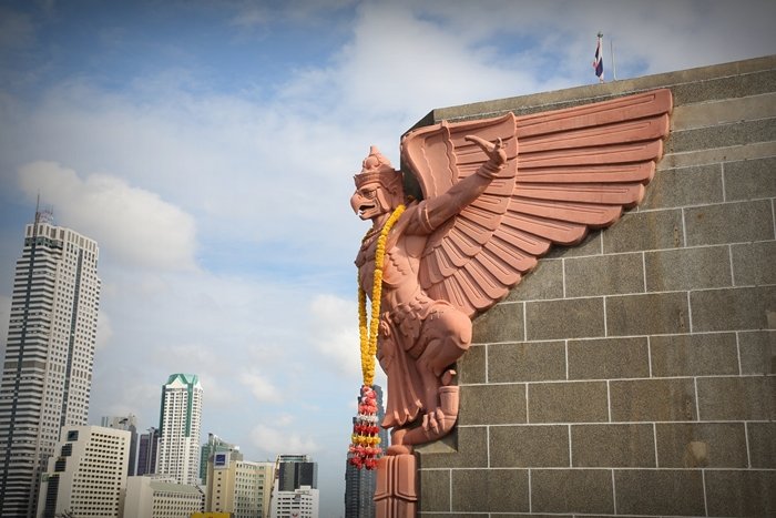 เสน่ห์งานสถาปัตย์ ที่ไปรษณีย์กลางย่านเจริญกรุง